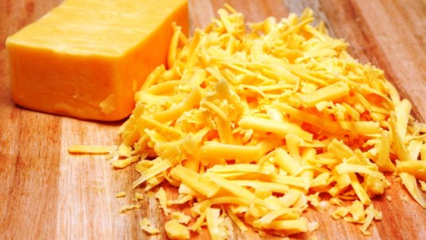 Receta de macarrones con queso y cebolla frita