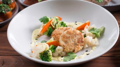 Receta de filetes de lenguado con salsa roquefort y verduras salteadas 4