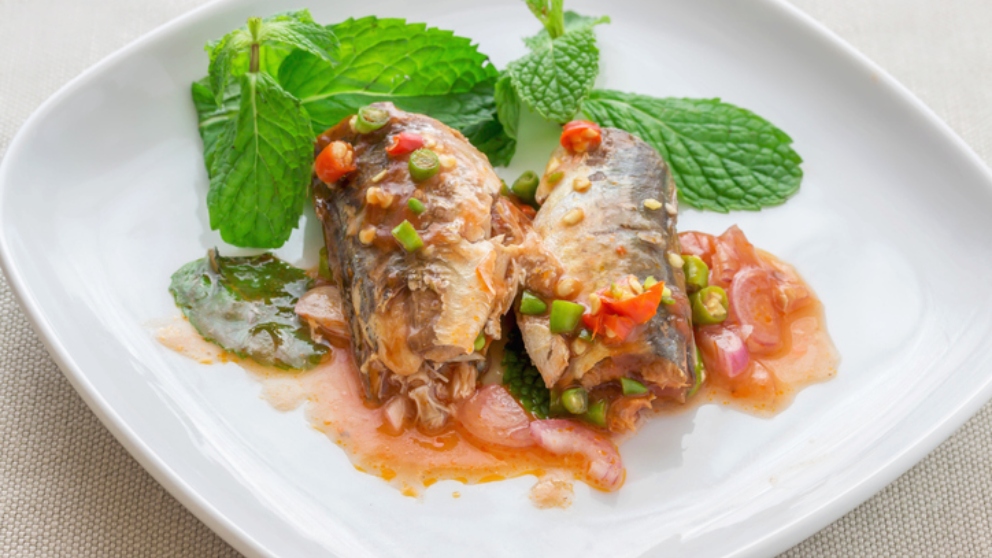 Receta de sardinas rellenas de sanfaina con tomates al horno 4