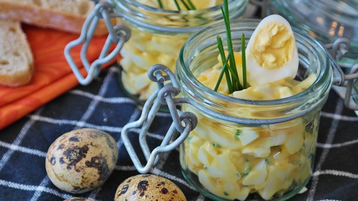 Receta de ensalada de patata con huevos de codorniz 4