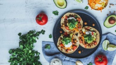 tacos de aguacate y garbanzos