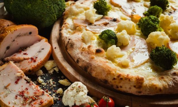 3 recetas de pizzas saludables con bases vegetales