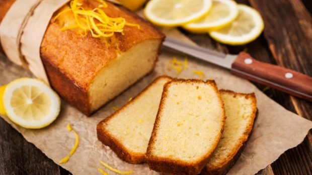 5 recetas para cocinar un bizcocho de limón esponjoso y delicioso