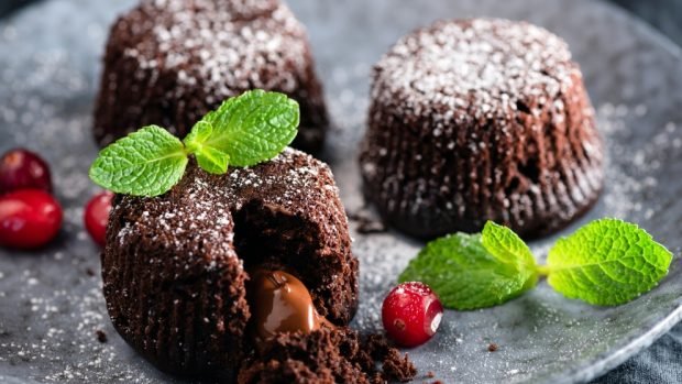 Las 4 mejores recetas de postres de chocolate que se preparan en 5 minutos
