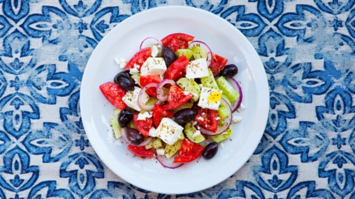 Ensalada griega, receta tradicional fácil de preparar 4