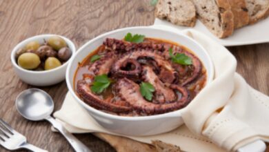 Pulpo con sopa de ajo, receta fácil paso a paso 8