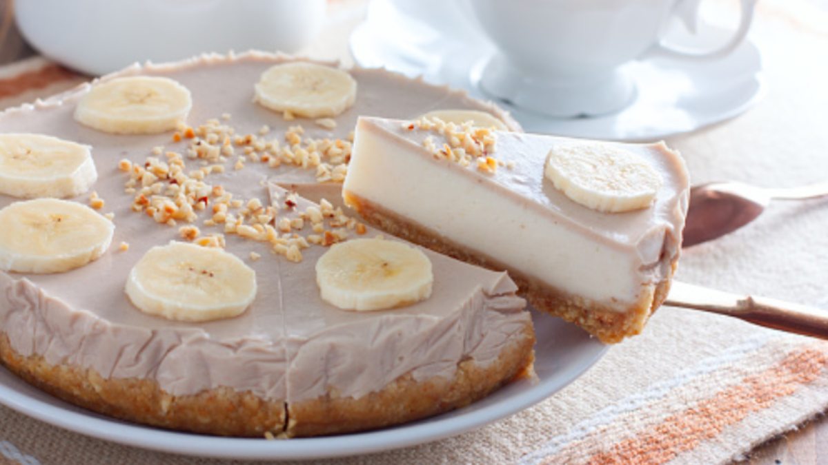Tarta de chocolate blanco con gelatina de plátano, receta fácil paso a paso 4