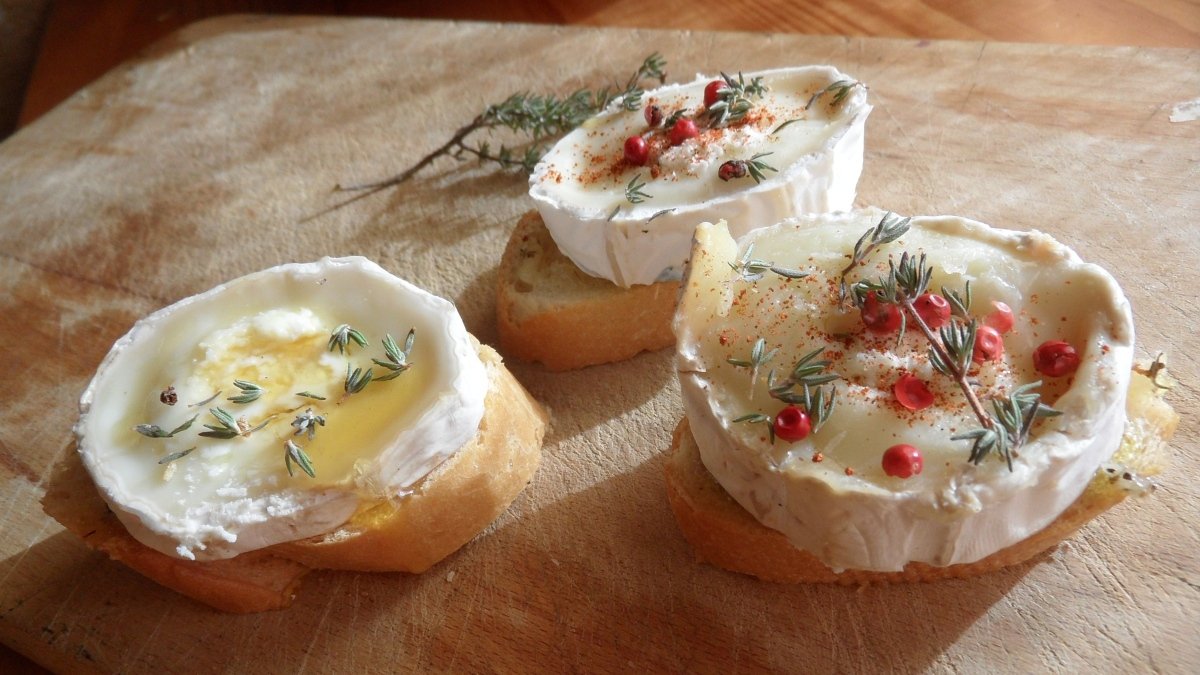 Las 5 mejores recetas de tapas con queso de cabra, con menos lactosa y más proteínas 4