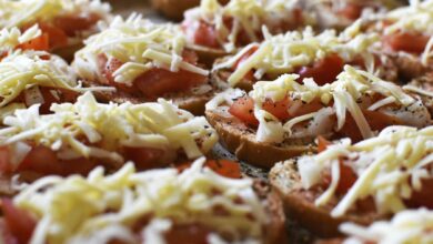 Pan de tomate, mozzarella y queso al horno 3