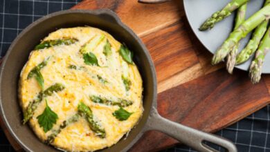 Receta de tortilla de espárragos trigueros o verdes 6