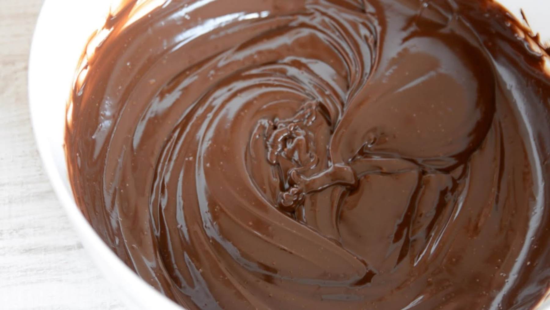 Crema pastelera de chocolate casera y saludable 4