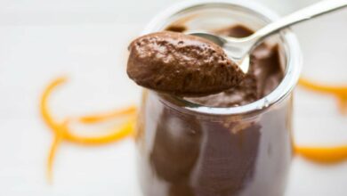 Receta tradicional de mousse de chocolate y naranja 9