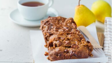 Bizcocho de pera al microondas, receta de merienda o desayuno rápido 5