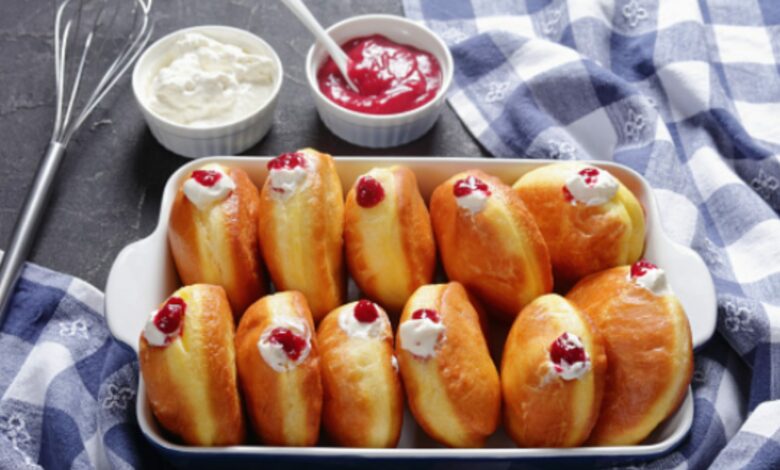 Donuts rellenos de crema al microondas, receta de pastelería rápida 1