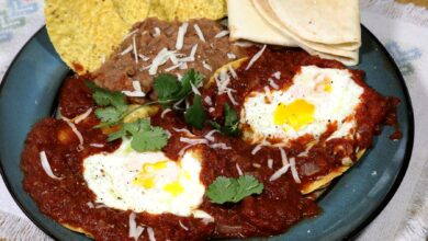 Huevos rancheros con frijoles negros 7