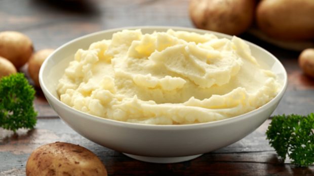 Crema de patata con sobrasada y jamón ibérico, receta fácil 