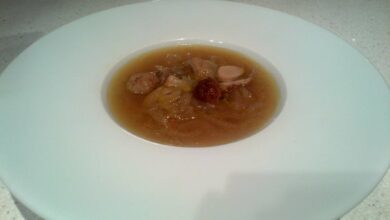 Sopa de cebolla asiática con salchicha 2