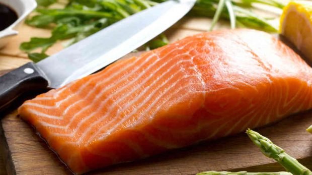 Cómo hacer salmón curado casero: te encantará