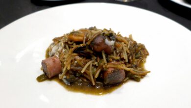 Fideos con butifarra, verduras de temporada y tomate 5