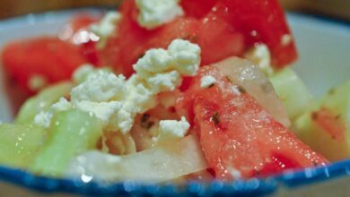 Horiatiki Salata, la ensalada griega con queso feta 9