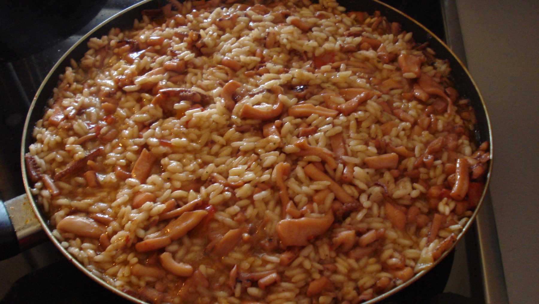Receta de arroz cremoso con fritura de pescado y mariscos 4
