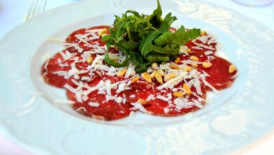 Carpaccio de ternera con foie y salsa de queso 7