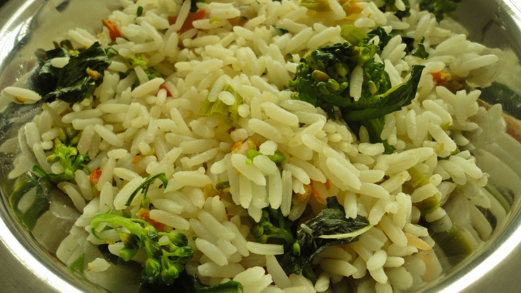 Ensalada casera de arroz, con tofu y brócoli 4