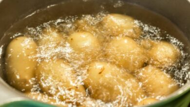 La curiosa razón por la que deberías hervir las patatas con un poco de vinagre 2