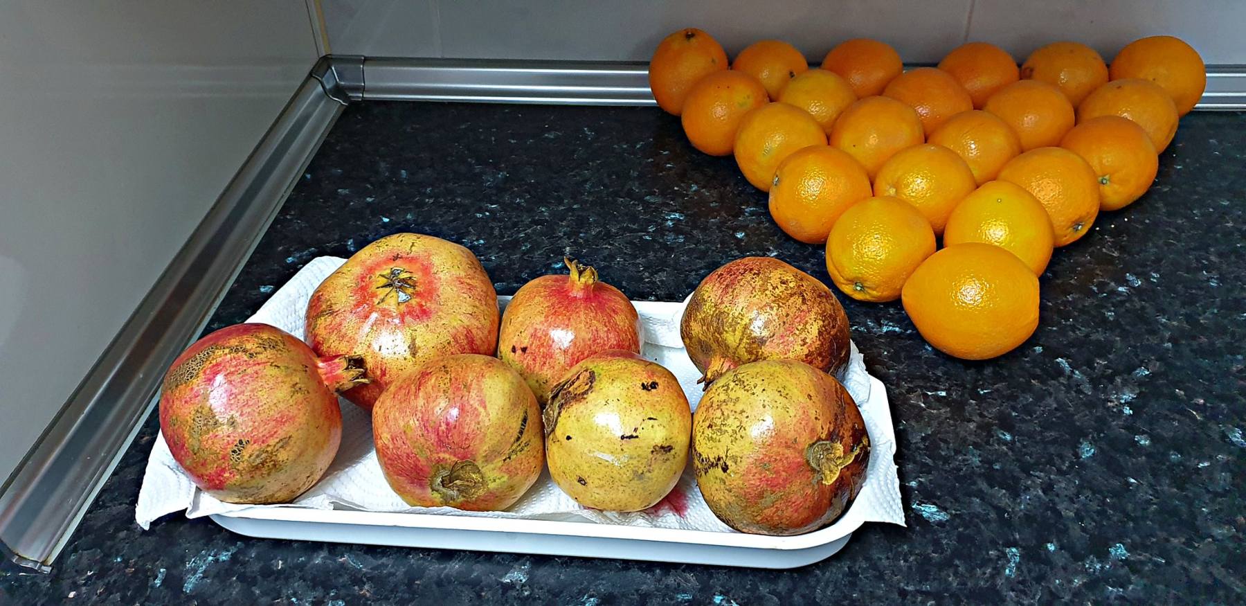 Ensalada de granada con zumo de naranja y toque de anís 4