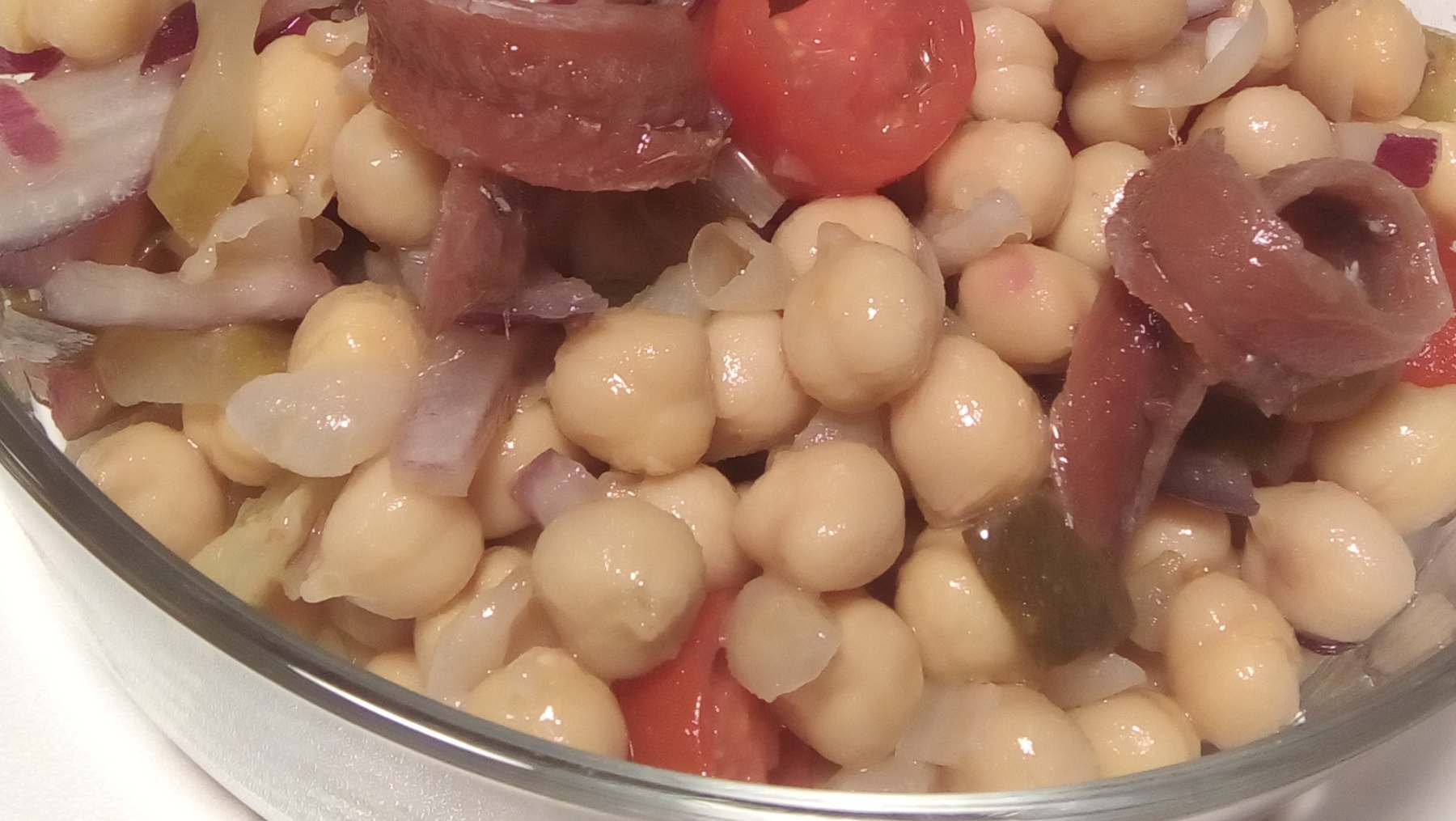 La curiosa razón por la que es mejor que comas un bote de garbanzos que un plato de quinoa 4