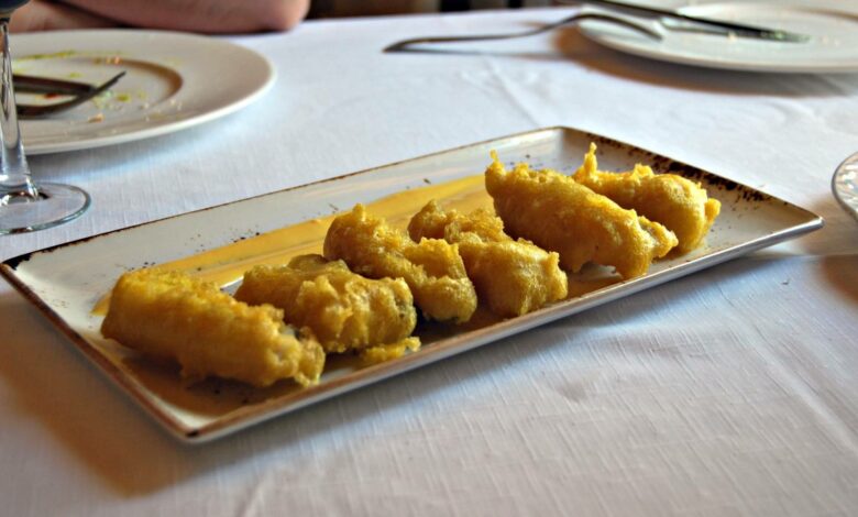 Tiras de pescado adobado en tempura de curry 1