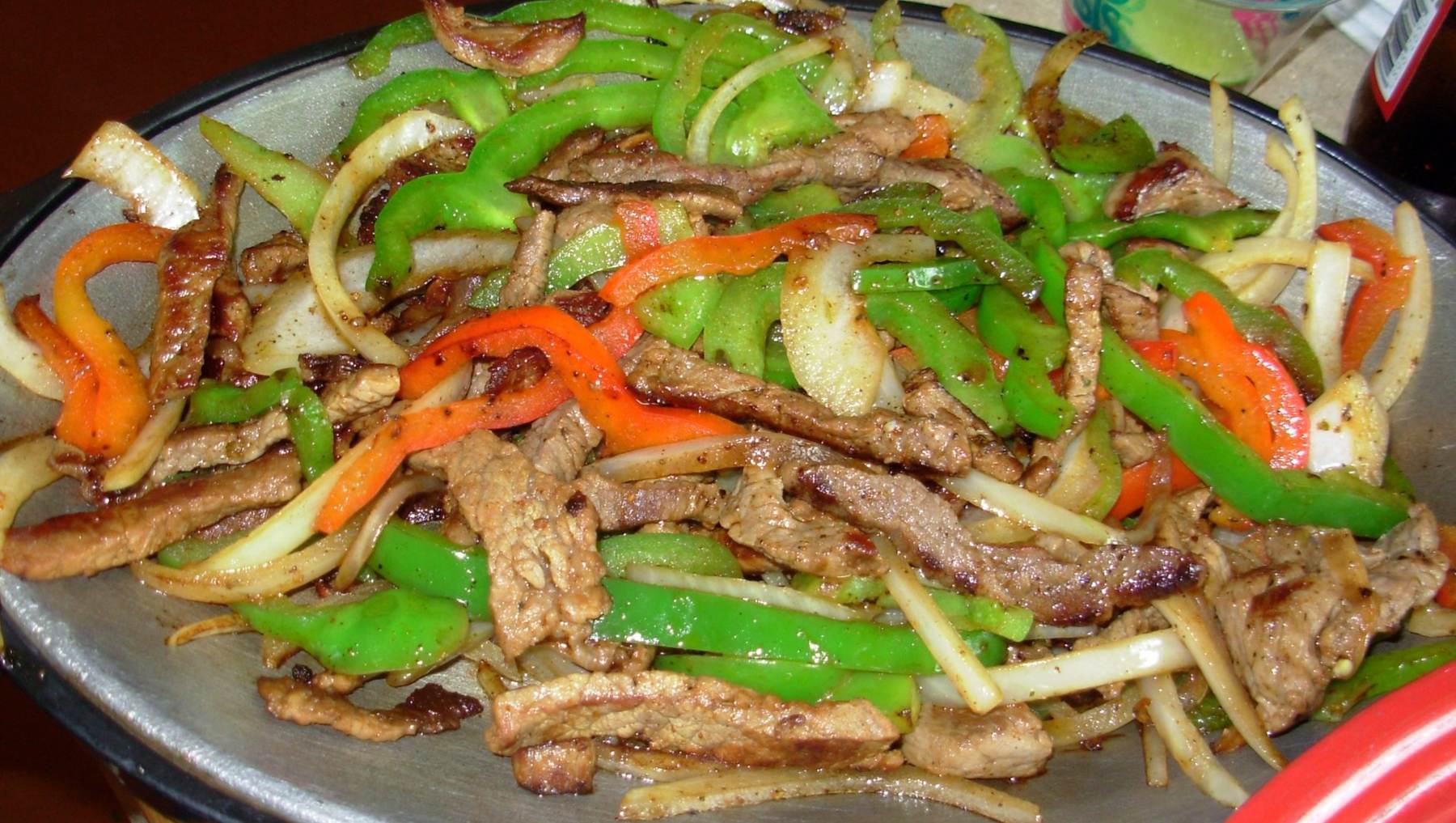 Fajitas de seitán con verduras y queso 4