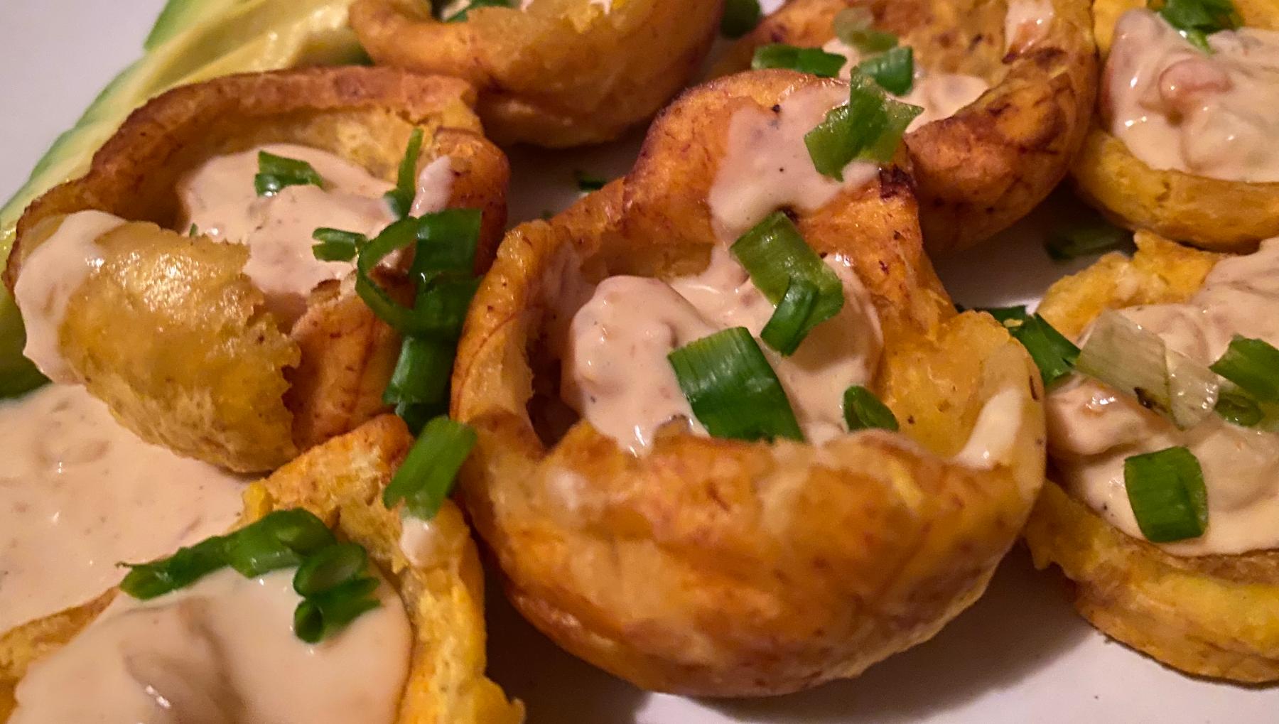 Tostones rellenos de jamón, receta cubana 4