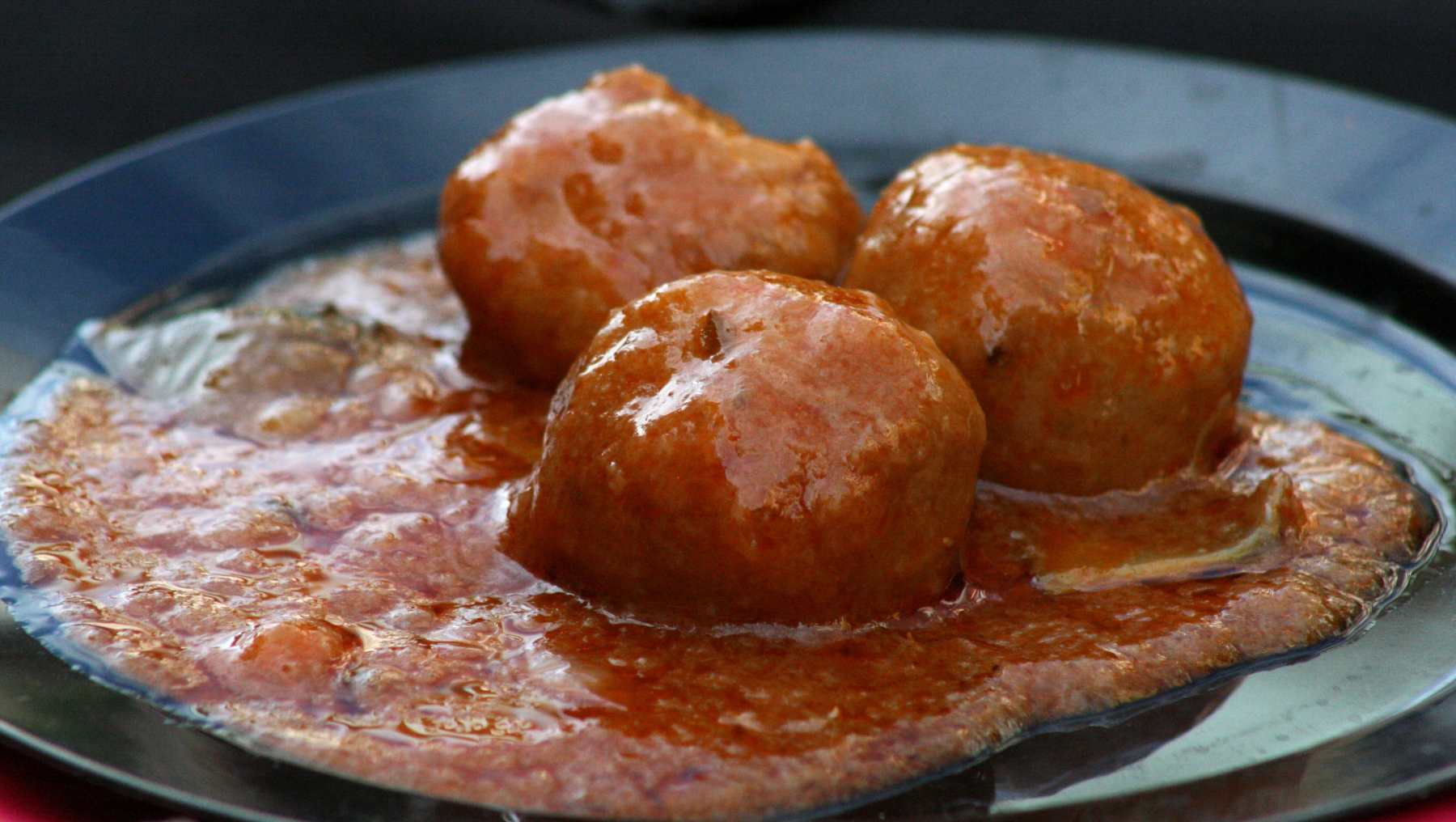 Albóndigas de pescado con requesón en salsa 4