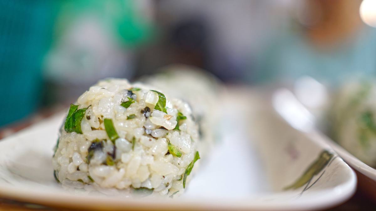 Receta de onigiri de pescado y edamame 4