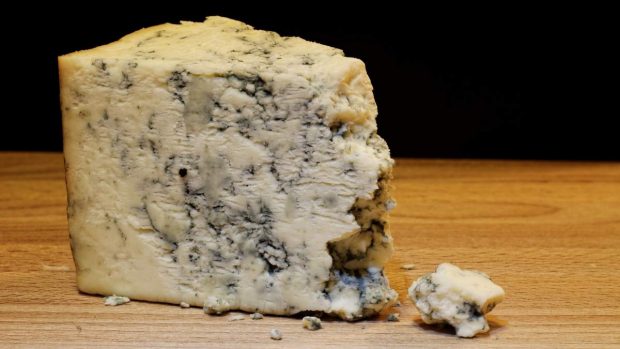 Merluza con queso azul