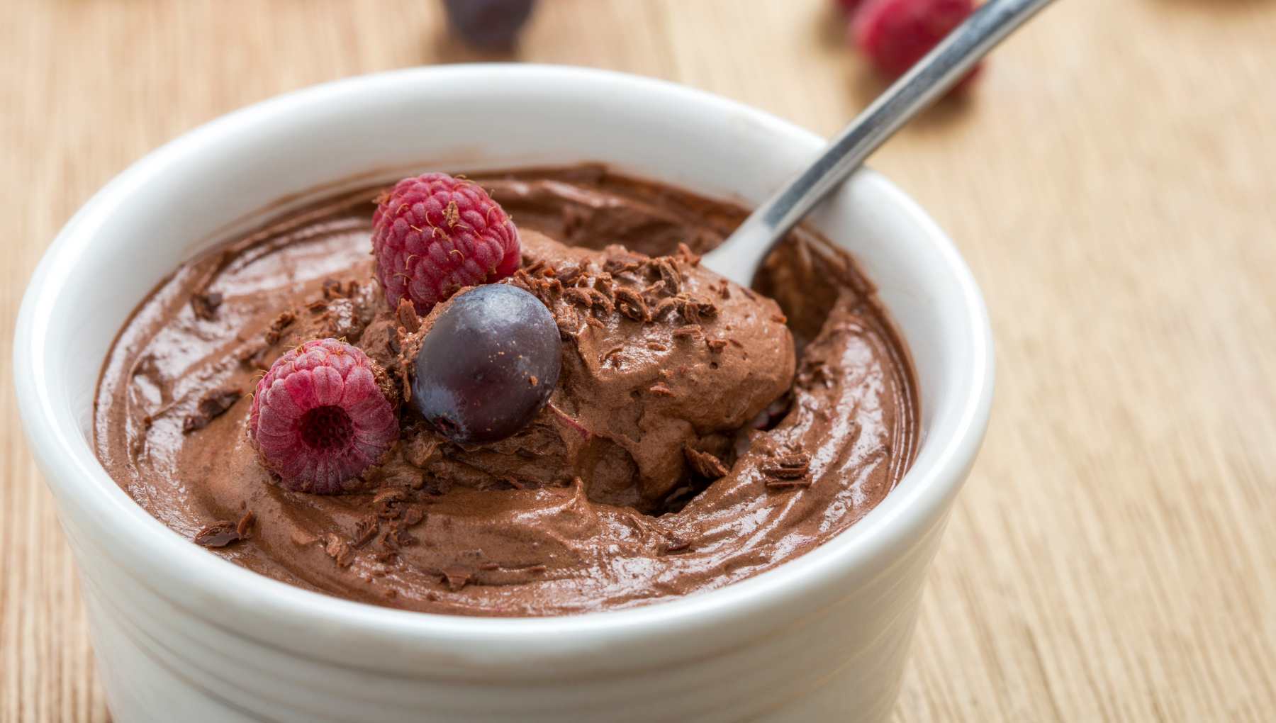 Tartaleta de mousse de chocolate con espuma de frutos rojos 4