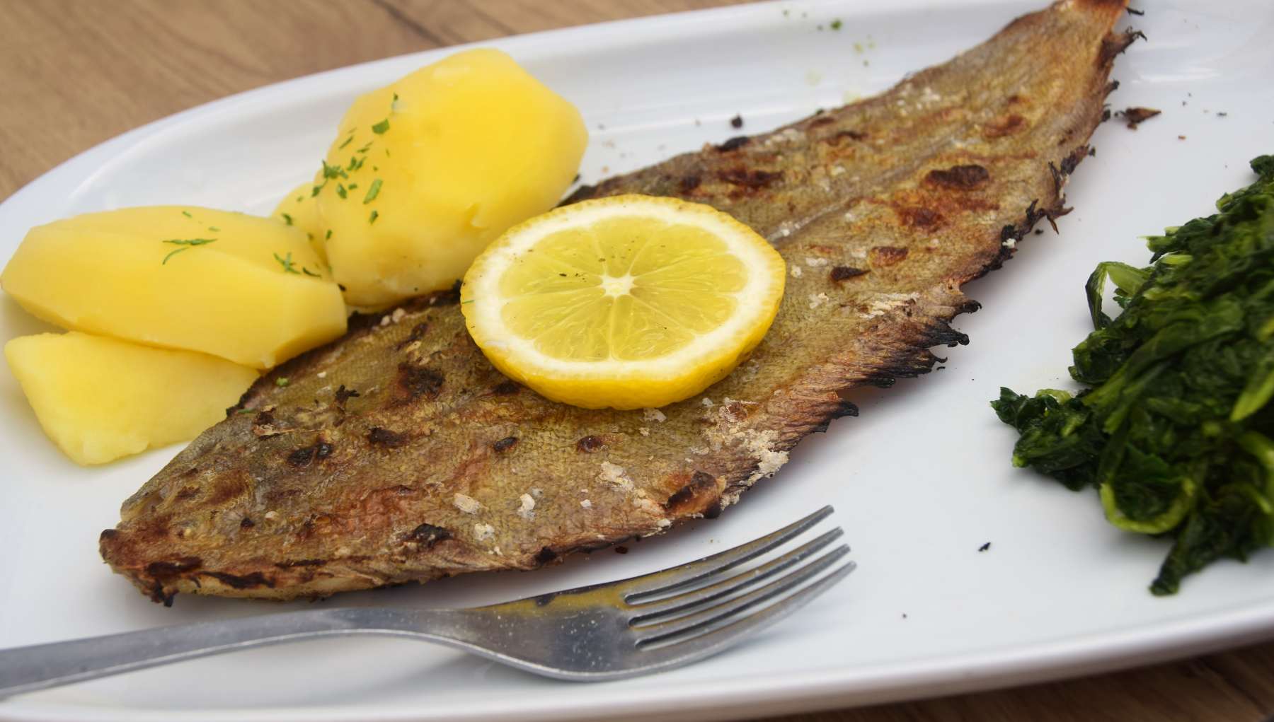 Lenguado al horno con costras de hierbas frescas y limón 4