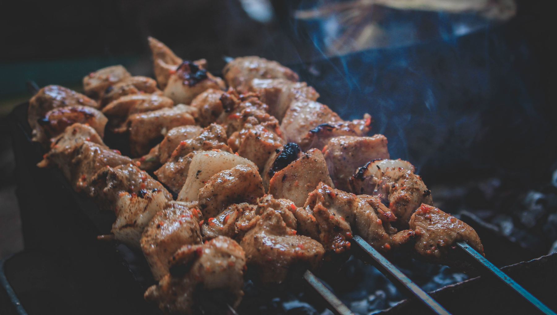 Pinchos de jabalí con piña y salsa barbacoa 4