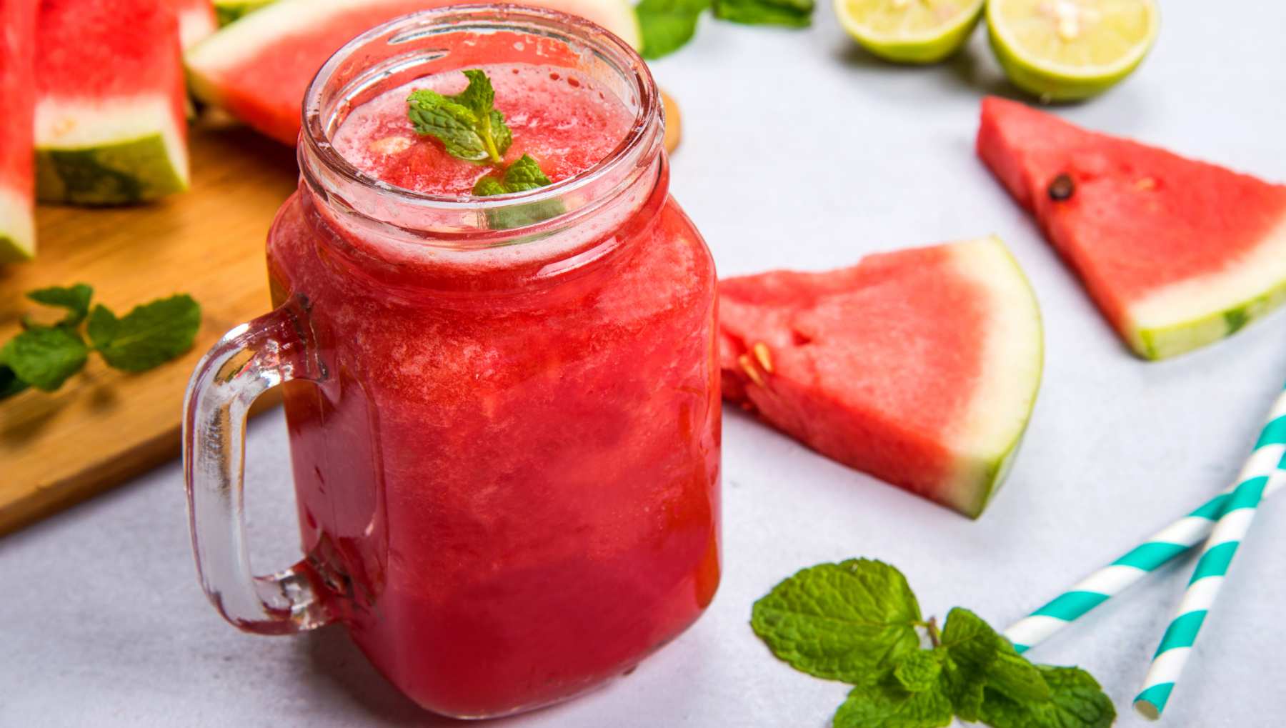 Agua de coco con sandía y hierbabuena 4