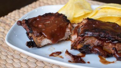 Costillas de cordero glaseadas con salsa de frutos rojos 7