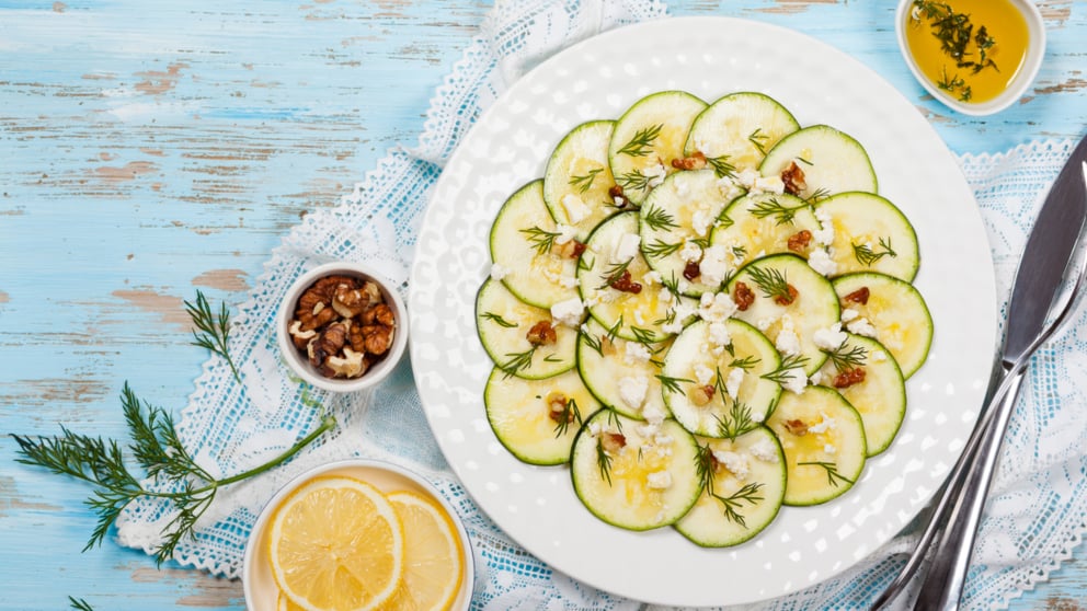 Receta de carpaccio de calabacín con almendras fácil de preparar 4