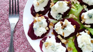 Carpaccio de remolacha con vinagreta de frutos rojos y helado de queso azul: combinación audaz 5