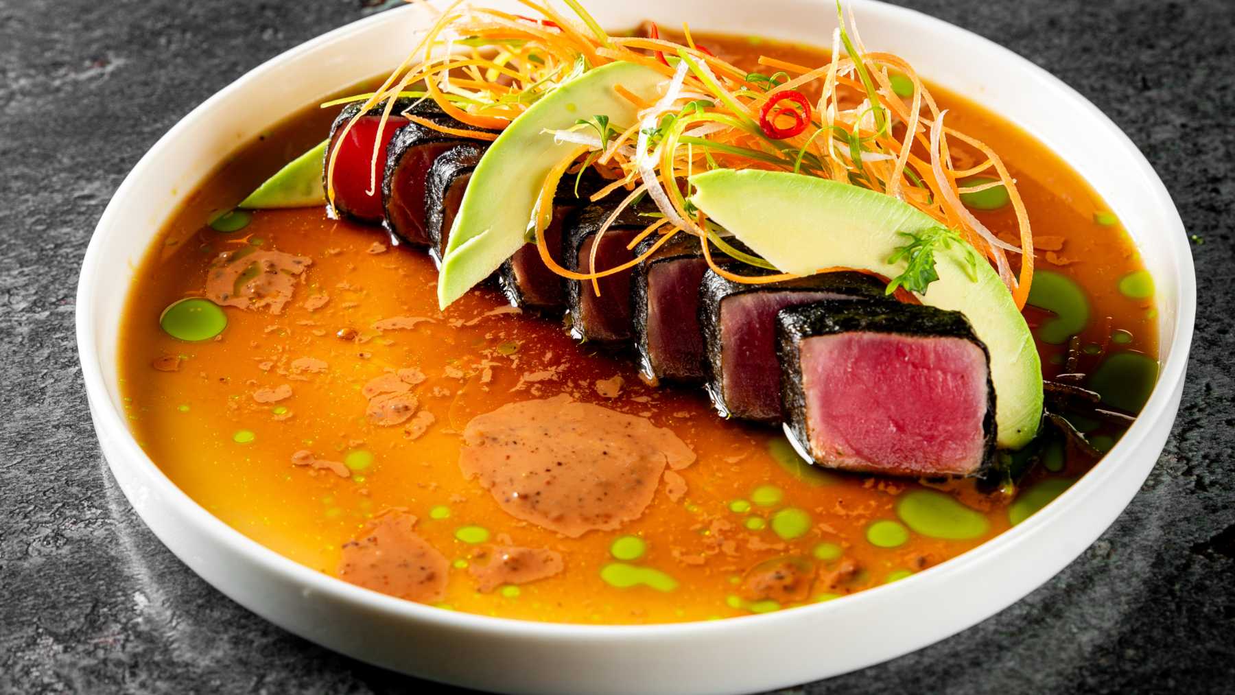 Tataki de atún rojo con reducción de soja y espuma de wasabi: clásico japonés innovador 4