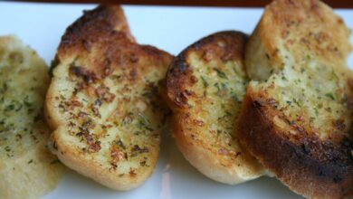 pan de ajo casero que mejora cualquier comida 3