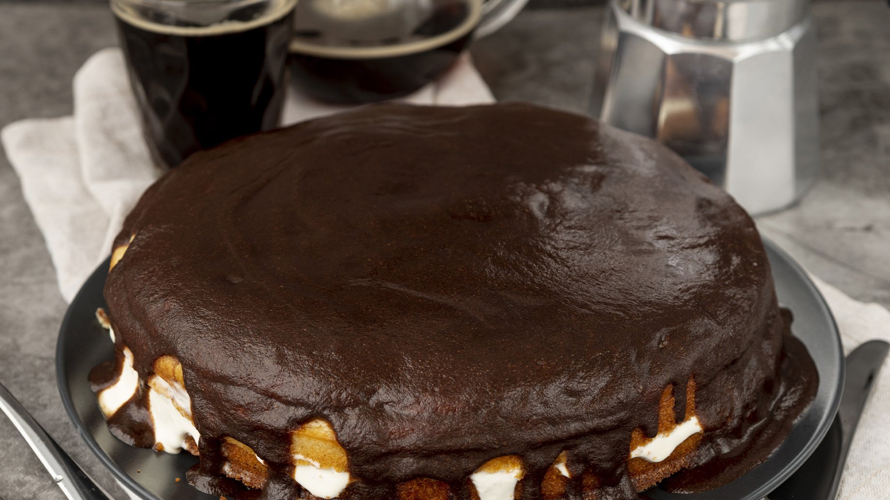 Esta receta de la tarta de la abuela sin horno se ha hecho viral por su rapidez: sólo necesitas 4 ingredientes 4